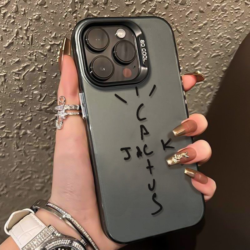 Phone Accessories Kiosk - Чехол для телефона с разъемом для